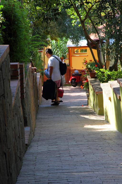 Cala Blanca Villaggio Alberghiero มารีนาดีกาเมโรตา ภายนอก รูปภาพ