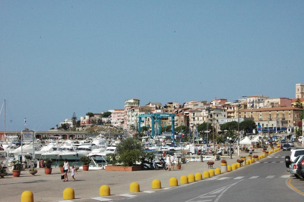 Cala Blanca Villaggio Alberghiero มารีนาดีกาเมโรตา ภายนอก รูปภาพ