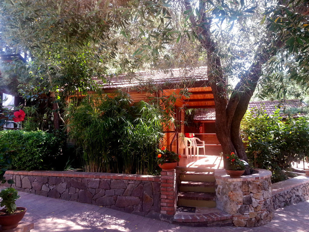 Cala Blanca Villaggio Alberghiero มารีนาดีกาเมโรตา ภายนอก รูปภาพ